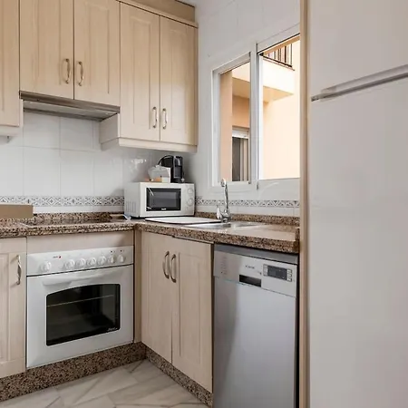 Apartamento Beautiful 2 Bedroom Flat With Sunny Balcony Fuengirola