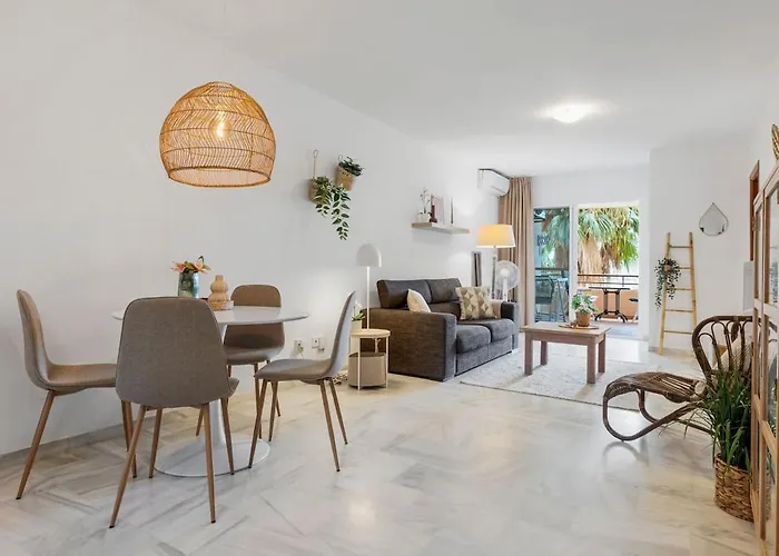 アパート Beautiful 2 Bedroom Flat With Sunny Balcony *